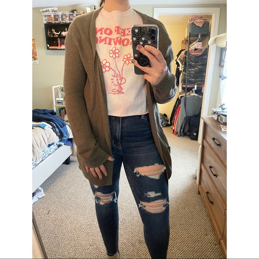 ✨3 for $12✨ Knit SO Cardigan - Picture 2 of 3